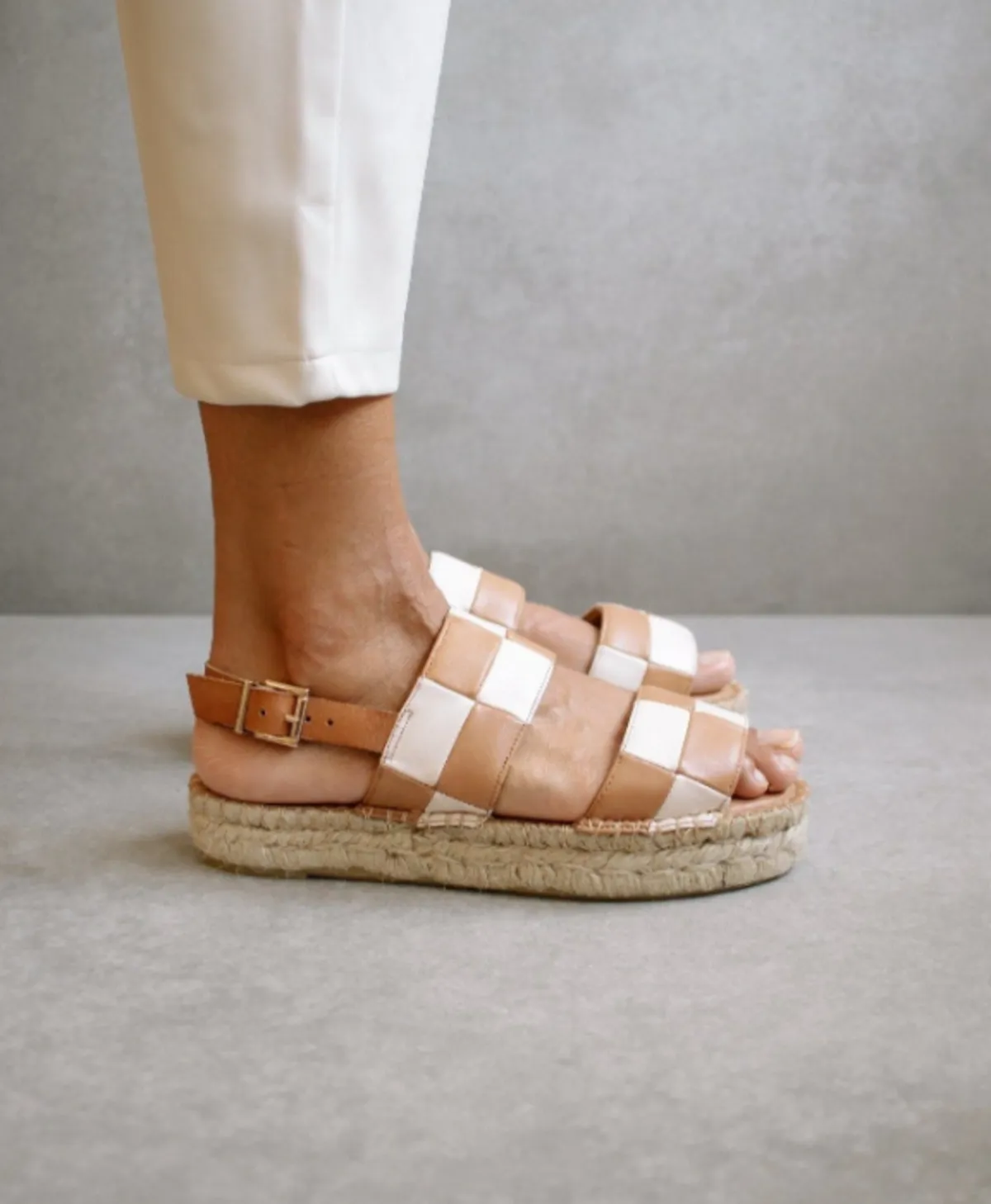 Double Strap Scacchi Camel Ivory