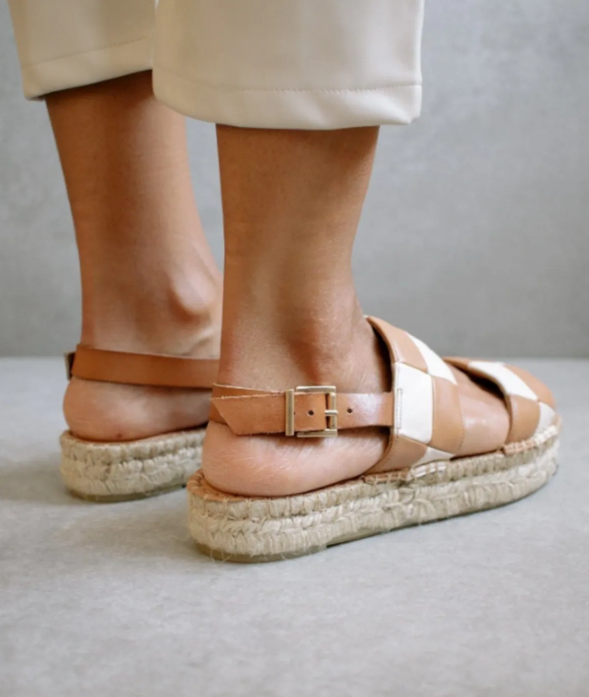 Double Strap Scacchi Camel Ivory