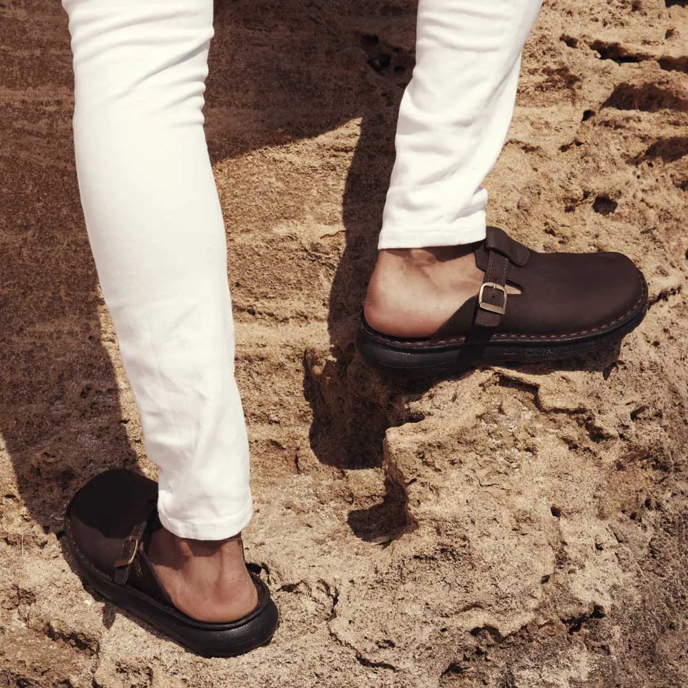 Sawyer - Leather Clog-Toe Sandal | Brown Nubuck