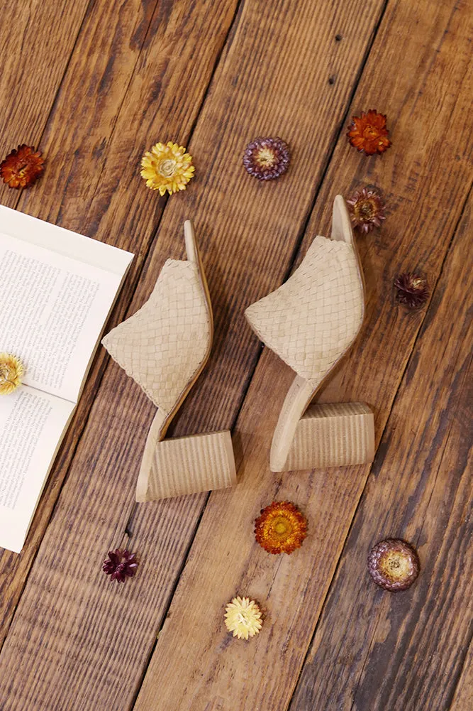 THERAPY Varsha Mules Cashew