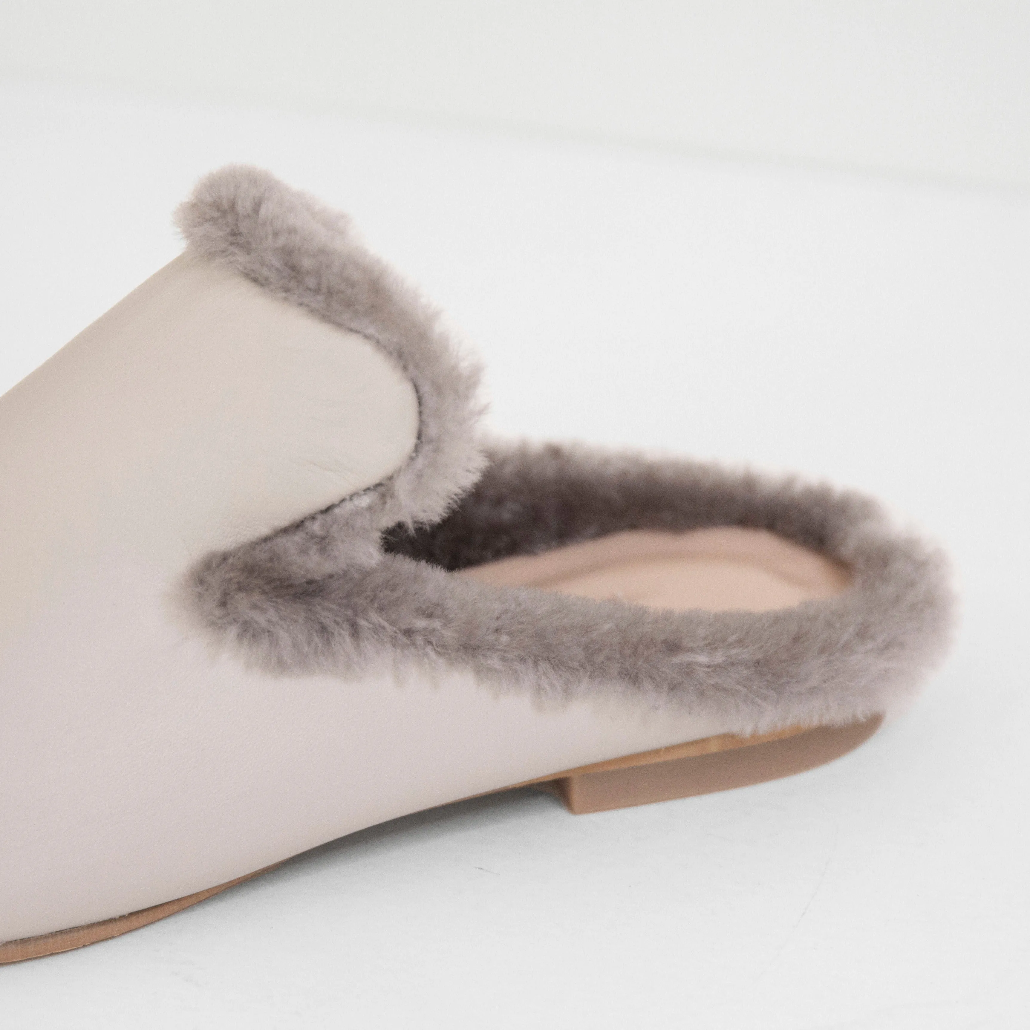 Tia grey mule